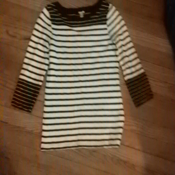 Top - Picture 2 of 4